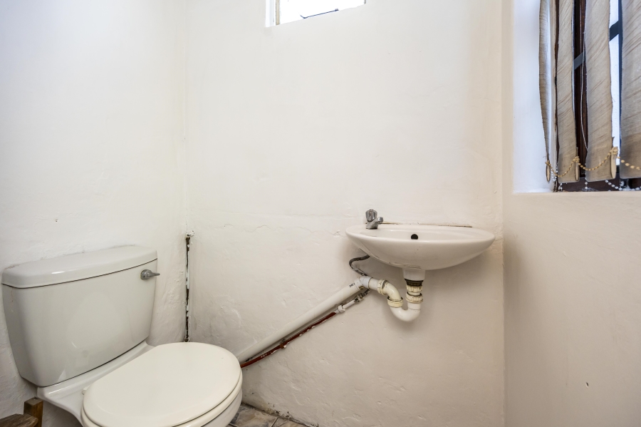 Commercial Property for Sale in Quigney Eastern Cape